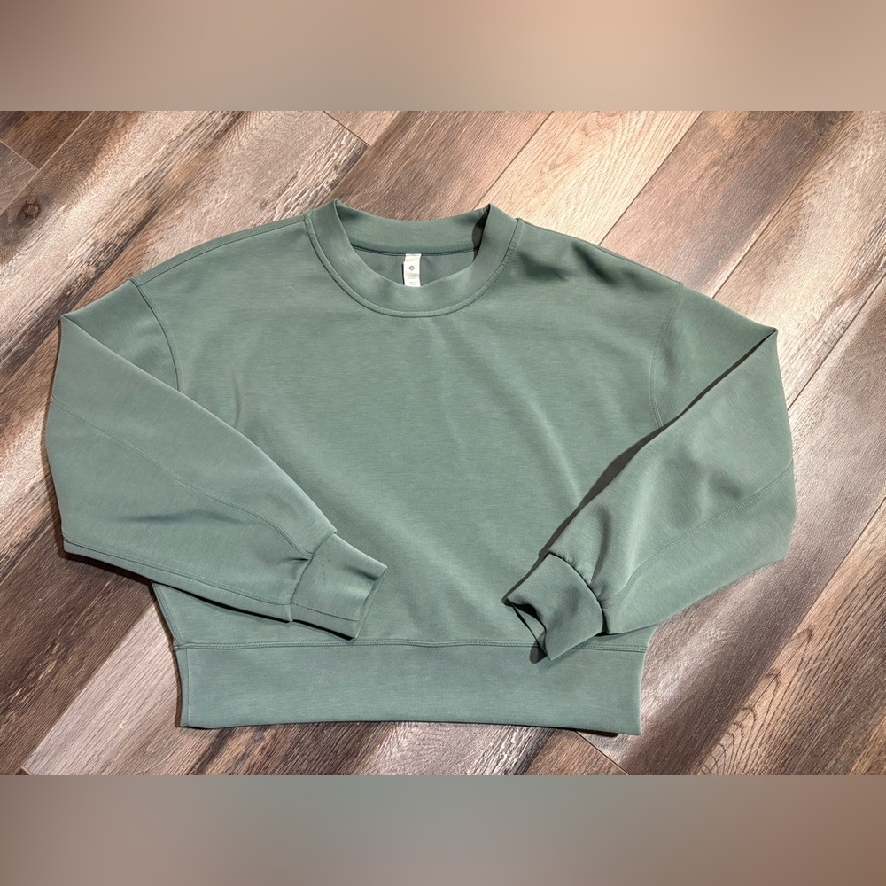 Lululemon Softstreme Perfectly Oversized Cropped Crew Size 2 - Picture 1 of 11